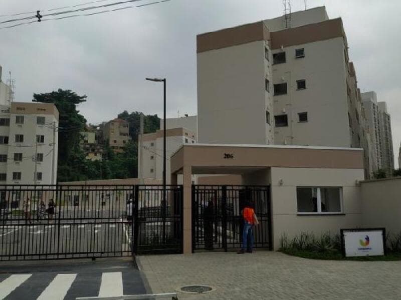 Apartamento em leilão em Rio De Janeiro - RJ — LOTE 296 APARTAMENTO