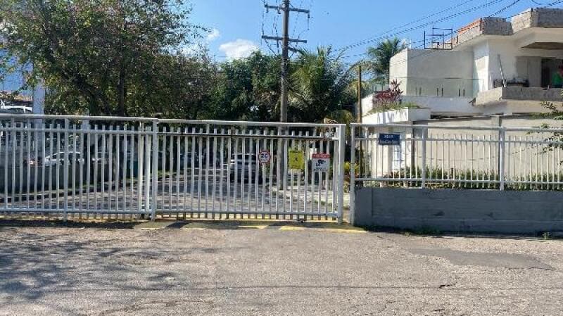 Casa em leilão em Rio De Janeiro - RJ — LOTE 297 CASA