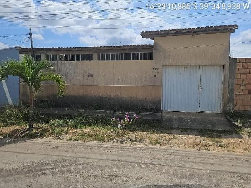 Casa em leilão em Eunápolis - BA — LOTE 023 CASA