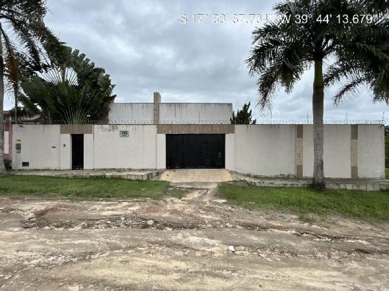 Casa em leilão em Teixeira De Freitas - BA, bairro Portal Sul — LOTE 037 CASA