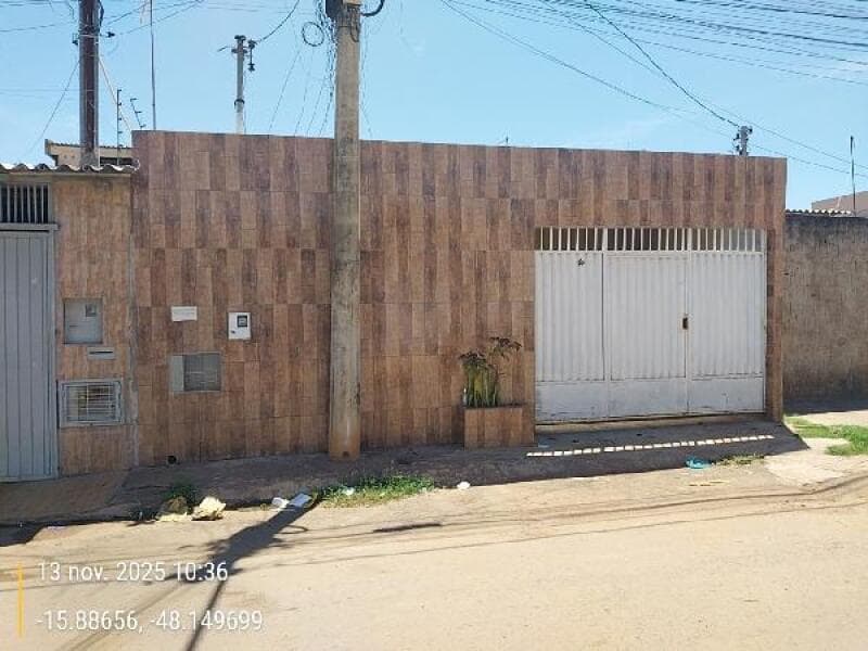 Casa em leilão em Brasília - DF, bairro Samambaia Norte — LOTE 050 CASA