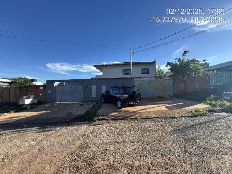 Apartamento em leilão em Águas Lindas De Goiás - GO, bairro Parque da Barragem Setor 09 — LOTE 072 COND RES ORQUIDEA II