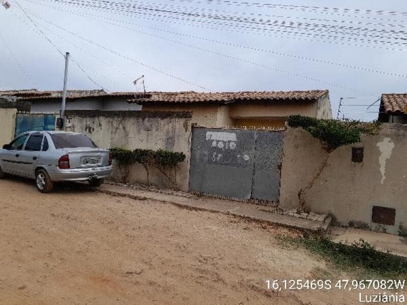 Casa em leilão em Luziânia - GO, bairro Vila Isabel — LOTE 099 COND RES ALMEIDA I