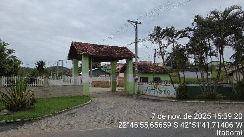 Casa em leilão em Itaboraí - RJ, bairro Badureco — LOTE 295 COND RES MONTE VERDE II