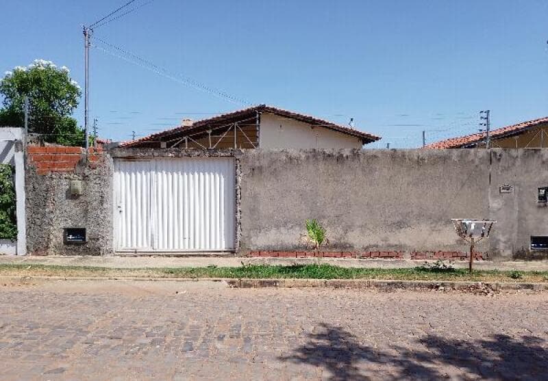 Casa em leilão em Teresina - PI, bairro Pedra Miuda — LOTE 198 LOTEAMENTO CIDADE INDUSTRIAL