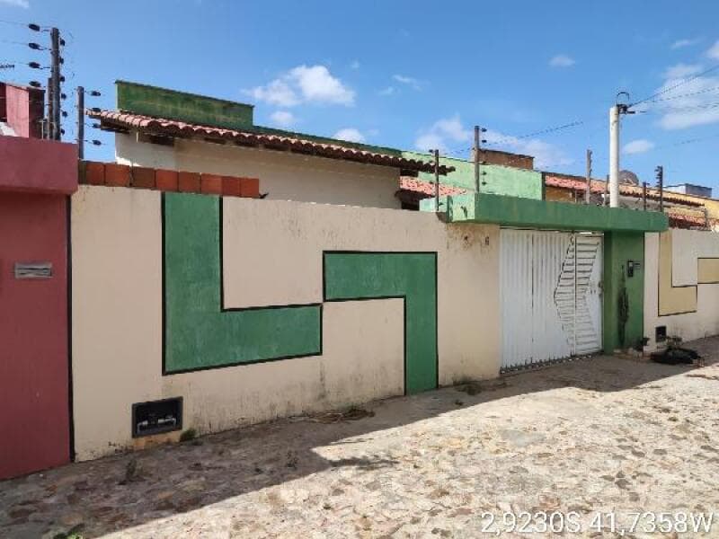 Casa em leilão em Parnaíba - PI — LOTE 195 CASA