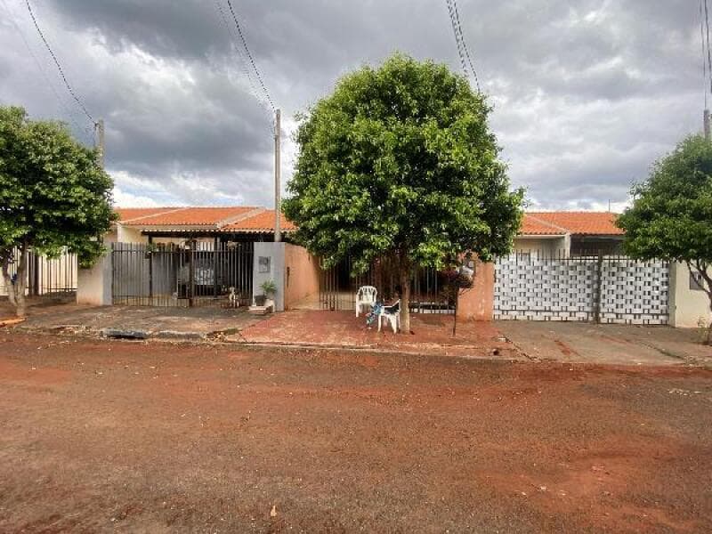 Casa em leilão em Sarandi - PR, bairro Jardim Aurora — LOTE 220 CASA