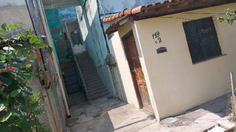 Casa em leilão em São Gonçalo - RJ, bairro Itauna — LOTE 317 CASA