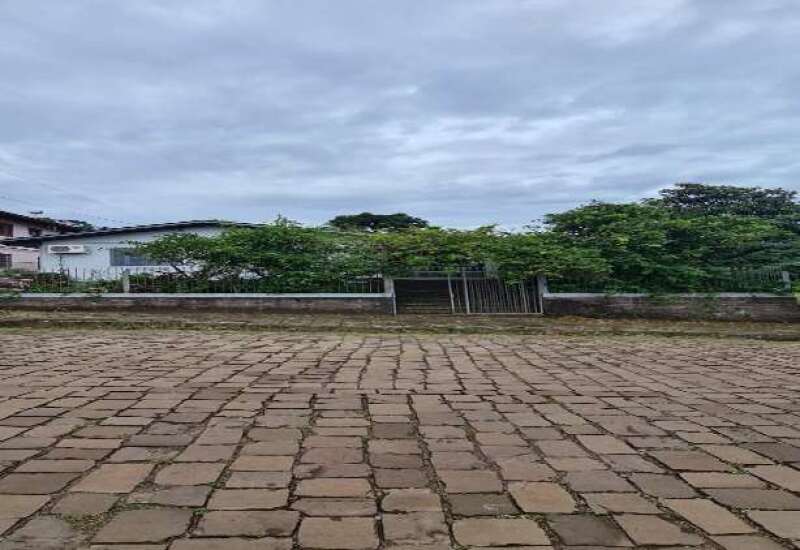 Foto 1 de 12: Casa em leilão em Nova Bassano - RS, bairro Cristo Redentor — LOTE 001 IMÓVEL URBANO COM ÁREA TOTAL DE 450,00M², LOCALIZADO NA RUA DOMINGOS TODESCHINI, N° 273, BA