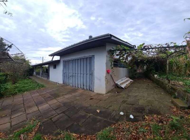 Foto 4 de 12: Casa em leilão em Nova Bassano - RS, bairro Cristo Redentor — LOTE 001 IMÓVEL URBANO COM ÁREA TOTAL DE 450,00M², LOCALIZADO NA RUA DOMINGOS TODESCHINI, N° 273, BA