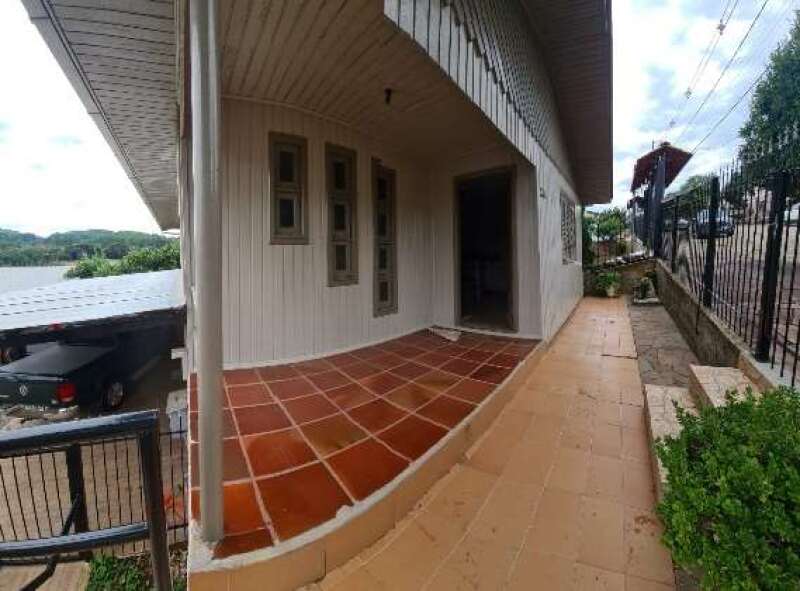 Foto 10 de 18: Casa em leilão em Nova Bassano - RS, bairro Cristo Redentor — LOTE 002 IMÓVEL URBANO COM ÁREA TOTAL DE 360,00M², LOCALIZADO NA RUA DOMINGOS TODESCHINI, N° 244, BA