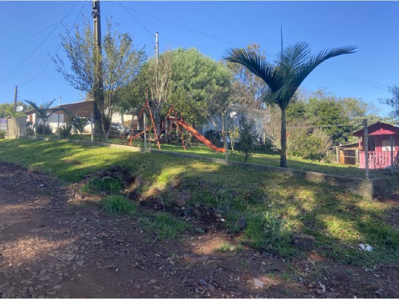 Foto 2 de 4: Terreno em leilão em Três Palmeiras - RS — LOTE 013 A área de 10.723,50m² (dez mil, setecentos e vinte e três metros e cinquenta decímetros qua