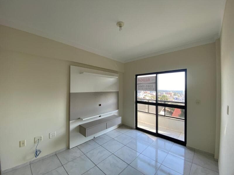 Foto 6 de 11: Apartamento em leilão em Chapecó - SC, bairro Universitário — LOTE 027 APARTAMENTO 303 do Edifício Zenas, na Rua Condá, nº 1930-D, Loteamento Lado Sul, Bairro Uni