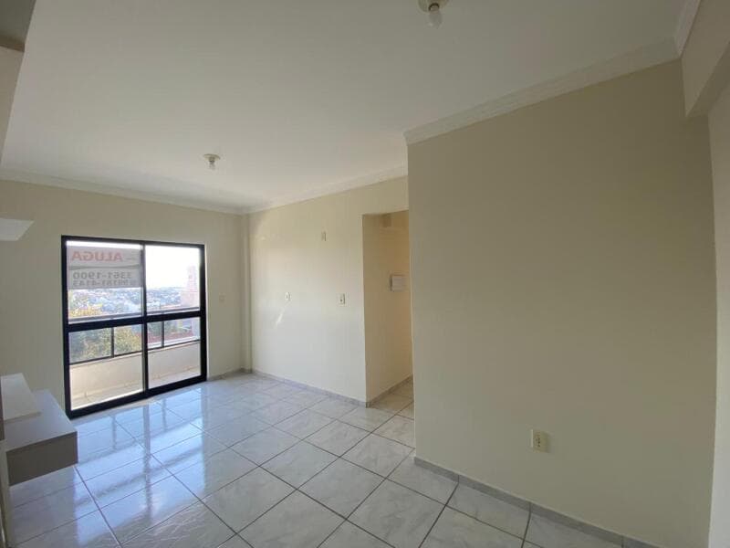 Foto 7 de 11: Apartamento em leilão em Chapecó - SC, bairro Universitário — LOTE 027 APARTAMENTO 303 do Edifício Zenas, na Rua Condá, nº 1930-D, Loteamento Lado Sul, Bairro Uni