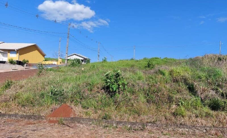 Foto 1 de 5: Terreno em leilão em Xaxim - SC, bairro Primavera — LOTE 048 Lote urbano nº 62, da quadra nº 660, com a área de 310,26m², Loteamento Belvedere, Bairro P