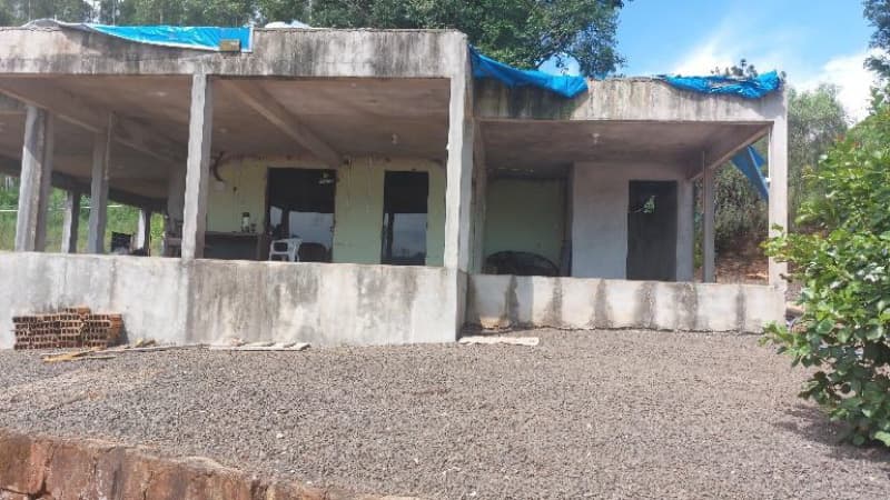 Foto 3 de 8: Terreno em leilão em Marema - SC, bairro Centro — LOTE 051 Terreno urbano, com a área de 29.264,35m², localizado na Rua Hercílio Luz, em Marema-SC