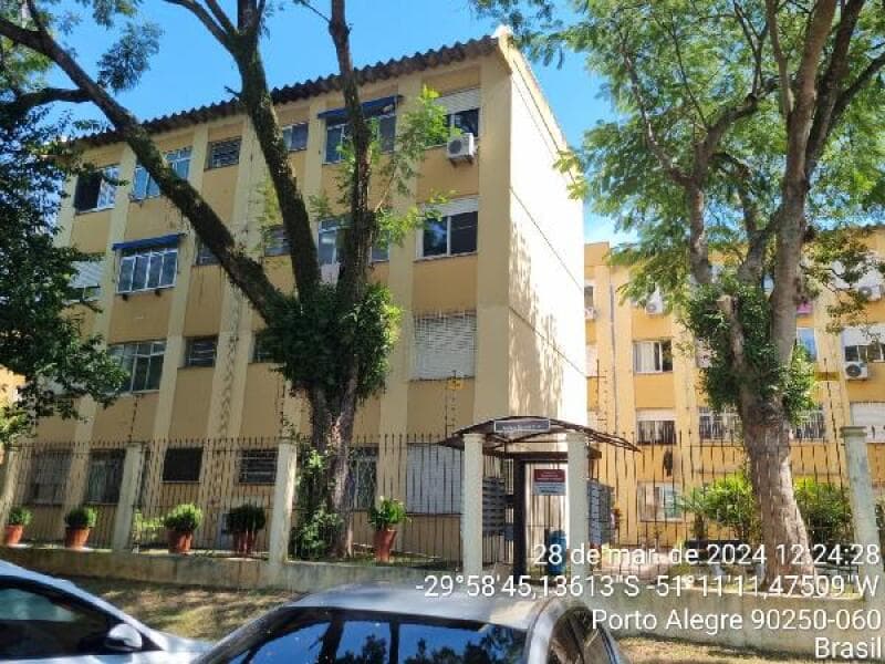 Apartamento em leilão em Porto Alegre - RS — LOTE 320 RS-PORTO ALEGRE