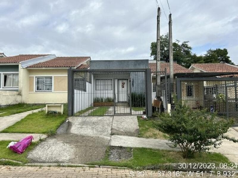 Casa em leilão em Porto Alegre - RS — LOTE 325 RS-PORTO ALEGRE
