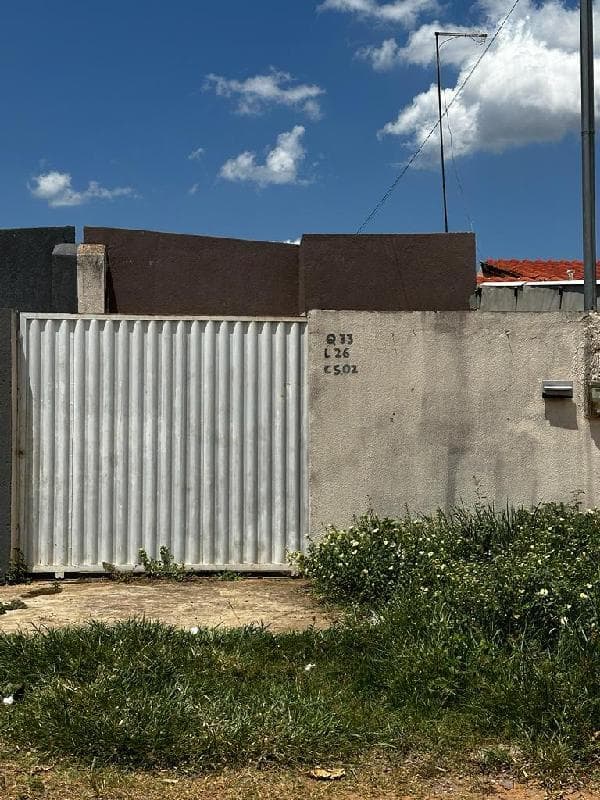 Casa em leilão em Luziânia - GO — LOTE 052 GO-LUZIANIA