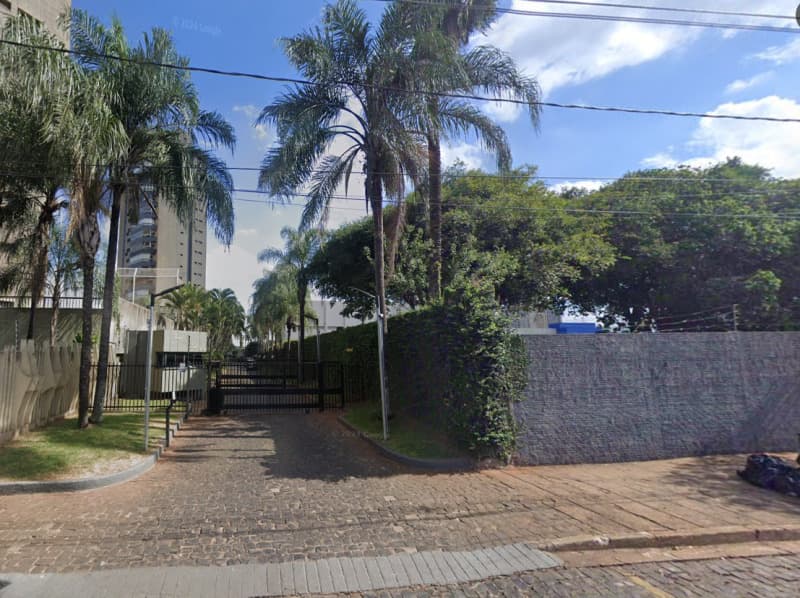 Foto 1 de 4: Apartamento em leilão em Uberaba - MG — LOTE 001 APARTAMENTO Nº 1300 EM UBERABA/MG