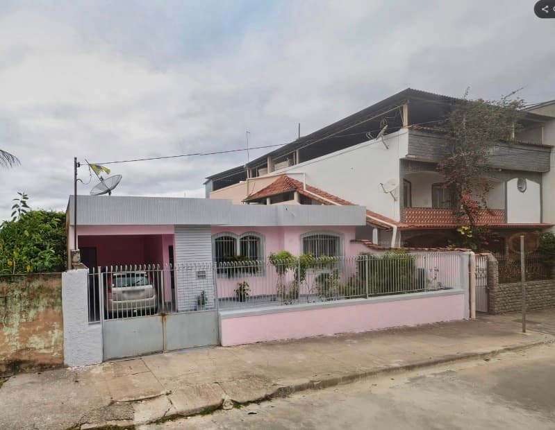 Terreno em leilão em Juiz De Fora - MG — LOTE 002-1 UM TERRENO E SUAS EDIFICAÇÕES NO BAIRRO NOVA ERA EM JUIZ DE FORA/MG