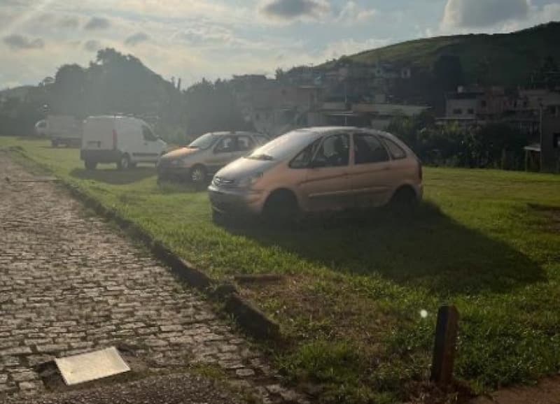 Foto 17 de 17: Apartamento em leilão em Juiz De Fora - MG — LOTE 003-6 APARTAMENTO Nº 204 EDIFÍCIO GARDÊNIA EM JUIZ DE FORA/MG