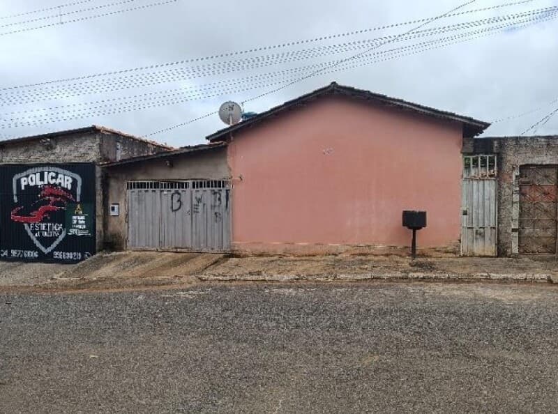 Foto 1 de 14: Terreno em leilão em Presidente Olegário - MG — LOTE 001 IMÓVEL RESIDENCIAL NO BAIRRO DONA BENTA EM PRESIDENTE OLEGÁRIO/MG