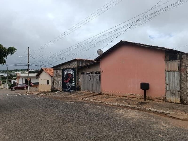 Foto 2 de 14: Terreno em leilão em Presidente Olegário - MG — LOTE 001 IMÓVEL RESIDENCIAL NO BAIRRO DONA BENTA EM PRESIDENTE OLEGÁRIO/MG