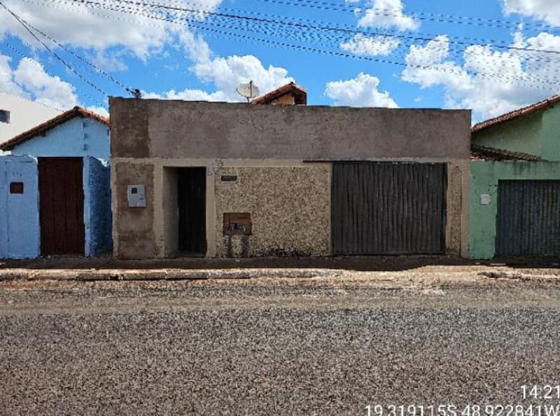 Casa em leilão em Prata - MG — LOTE 177 MG - PRATA