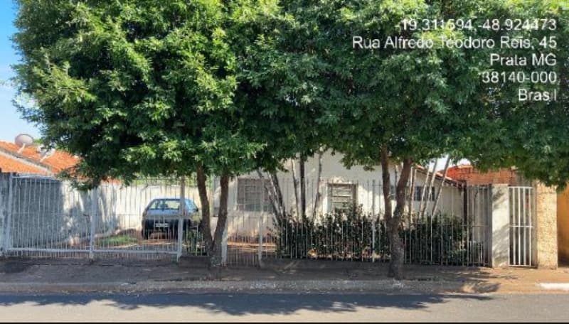 Casa em leilão em Prata - MG — LOTE 178 MG - PRATA