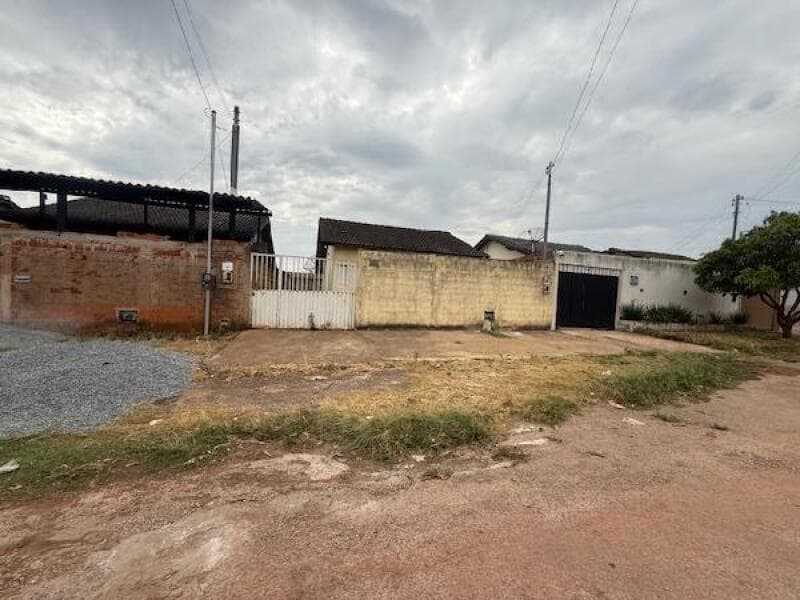 Casa em leilão em Águas Lindas De Goiás - GO, bairro Parque da Barragem Setor 07 — LOTE 061 GO - AGUAS LINDAS DE GOIAS
