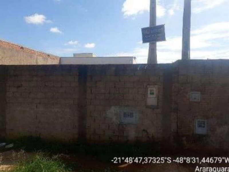 Casa em leilão em Araraquara - SP, bairro Jardim Diamante — LOTE 414 SP - ARARAQUARA