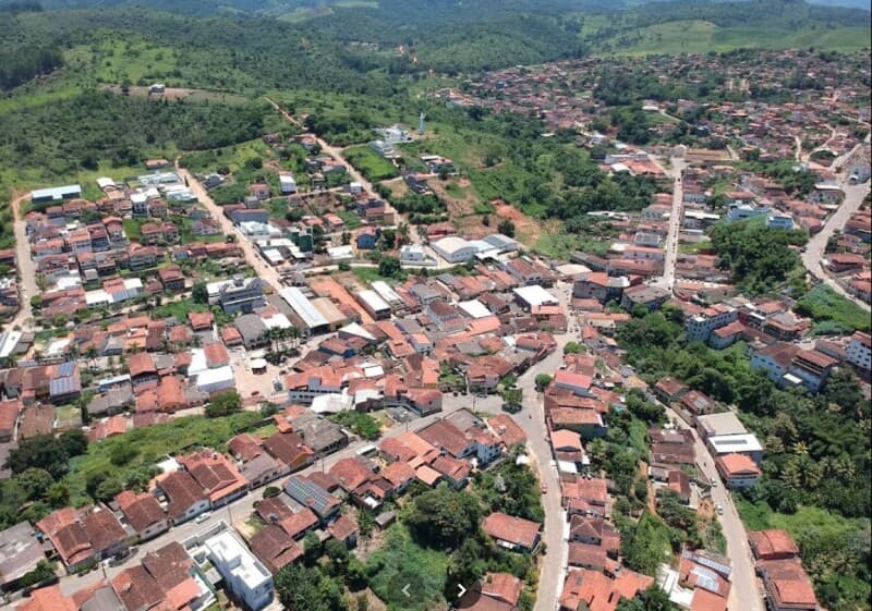 Terreno em leilão em Santa Maria Do Suaçuí - MG, bairro Centro — LOTE 001-1 PARTE DE UM LOTE URBANO EM SANTA MARIA DO SUAÇUÍ/MG