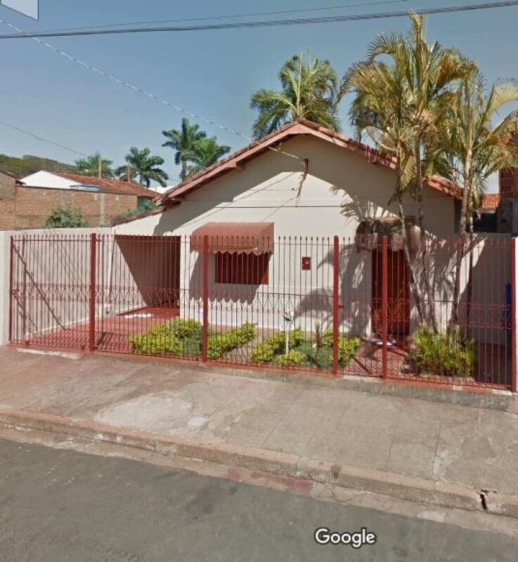 Foto 1 de 2: Casa em leilão em Conceição Das Alagoas - MG, bairro Centro — LOTE 001 IMÓVEL RESIDENCIAL EM CONCEIÇÃO DAS ALAGOAS/MG