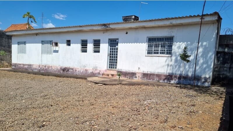 Foto 1 de 3: Casa em leilão em São Sebastião Do Paraíso - MG, bairro Jardim Planalto — LOTE 001 IMÓVEL RESIDENCIAL EM SÃO SEBASTIÃO DO PARAÍSO/MG