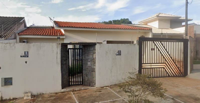 Foto 1 de 3: Casa em leilão em Paranavaí - PR, bairro Jardim Brasilía — LOTE 003 UM IMÓVEL RESIDENCIAL EM PARANAVAÍ/PR
