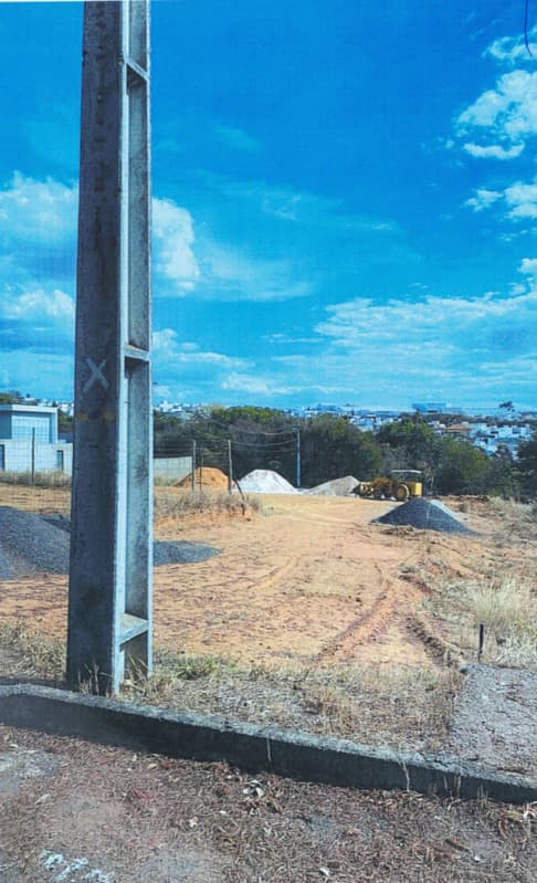 Foto 1 de 2: Terreno em leilão em Patrocínio - MG, bairro Morada do Sol — LOTE 001-1 TERRENO Nº 202 NO NEW GOLDEN PARK EM PATROCÍNIO/MG