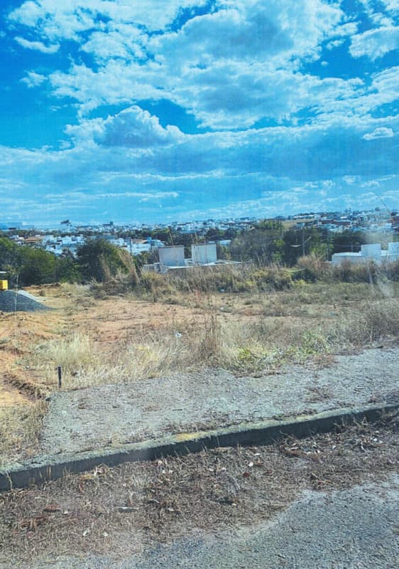 Foto 2 de 2: Terreno em leilão em Patrocínio - MG, bairro Morada do Sol — LOTE 001-1 TERRENO Nº 202 NO NEW GOLDEN PARK EM PATROCÍNIO/MG