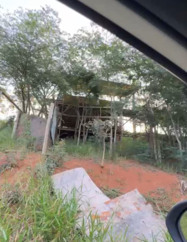 Foto 3 de 6: Casa em leilão em Juiz De Fora - MG, bairro Piúna — LOTE 003 IMÓVEL URBANO EM LIMA DUARTE/MG