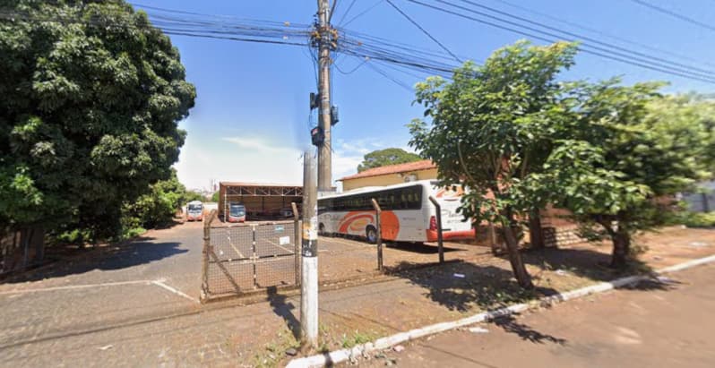 Foto 1 de 4: Comercial em leilão em Ituiutaba - MG, bairro Progresso — LOTE 003 IMÓVEL COMERCIAL EM ITUIUTABA/MG
