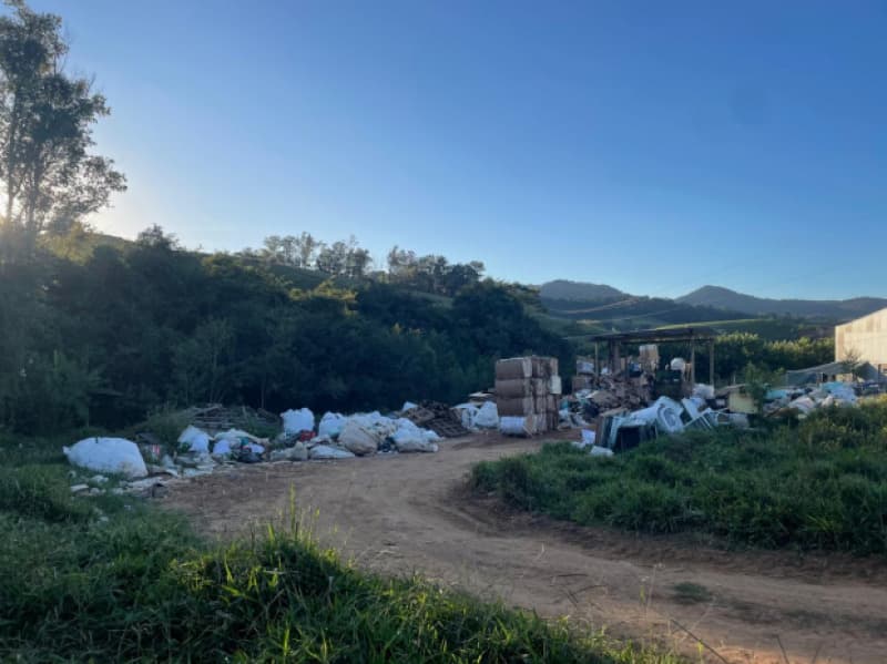 Foto 4 de 4: Terreno em leilão em Borda Da Mata - MG, bairro Santa Cruz — LOTE 002 UM TERRENO URBANO EM BORDA DA MATA/MG