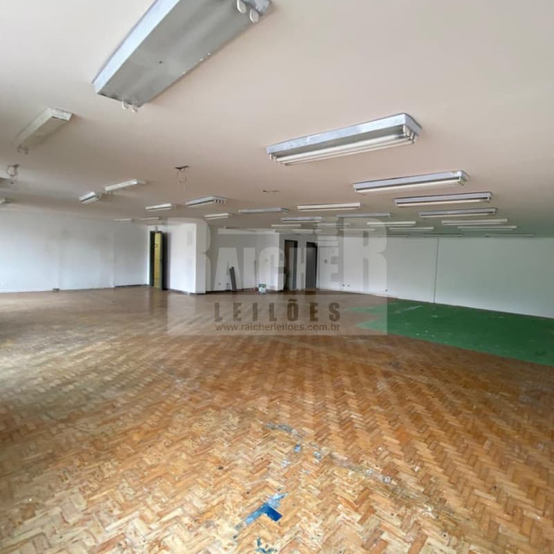 Foto 3 de 14: Comercial em leilão em São Bernardo Do Campo - SP — LOTE 001 EDIFÍCIO LIBERMAN, situado na Rua Jurubatuba, nº 1.699, esquina com a Rua Tenente Sales, nº