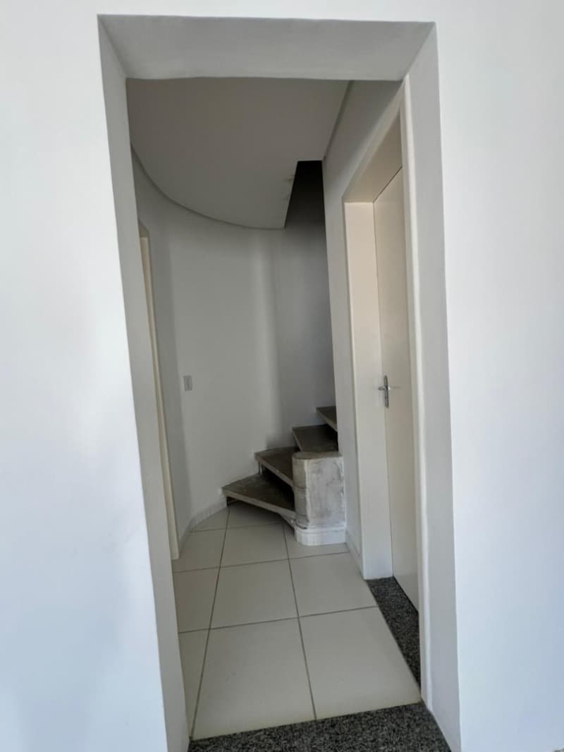 Foto 11 de 27: Apartamento em leilão em São Paulo - SP — LOTE 001 Apartamento Duplex nº 122, localizado no 12º e 13º pavimentos do Condomínio Estilo Aclimaçã