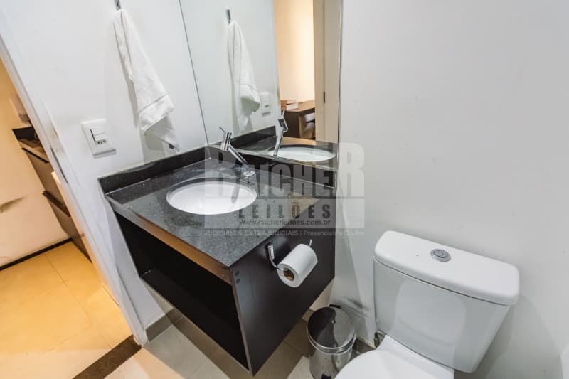Foto 13 de 21: Apartamento em leilão em São Paulo - SP — LOTE 001 Apartamento nº 401, localizado no 3º pavimento ou 4º andar do Condomínio Nova Higienópolis,