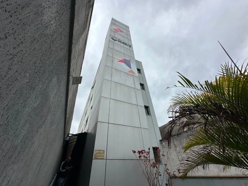 Foto 1 de 32: Comercial em leilão em São Paulo - SP — LOTE 001 Prédio com instalações para hospital, situado a Rua Fidalga nº 58, na Vila Madalena/SP