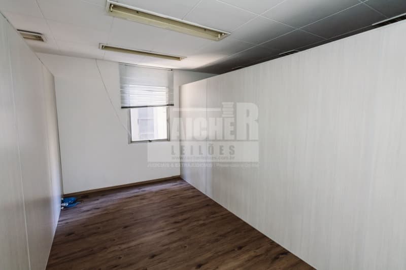 Foto 41 de 49: Comercial em leilão em São Paulo - SP, bairro Consolação — LOTE 010 Conjunto nº 41, localizado no 4º andar do Edifício Apollo II, situado na Rua Luiz Coelho, n
