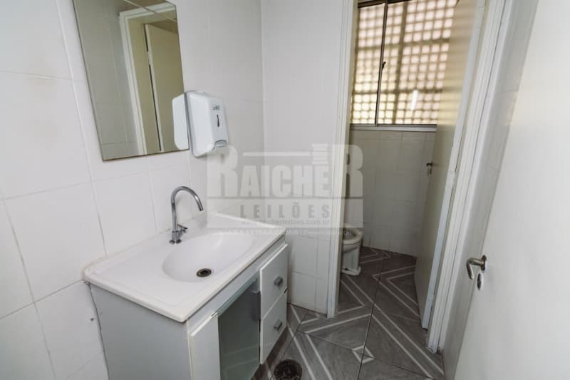 Foto 32 de 50: Comercial em leilão em São Paulo - SP, bairro Consolação — LOTE 010 Conjunto nº 41, localizado no 4º andar do Edifício Apollo II, situado na Rua Luiz Coelho, n