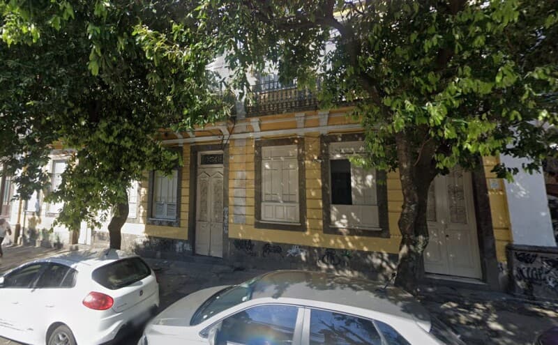 Comercial em leilão em Rio De Janeiro - RJ — LOTE 002 PRÉDIO Nº 73 SITUADO NA RUA SANTO AMARO