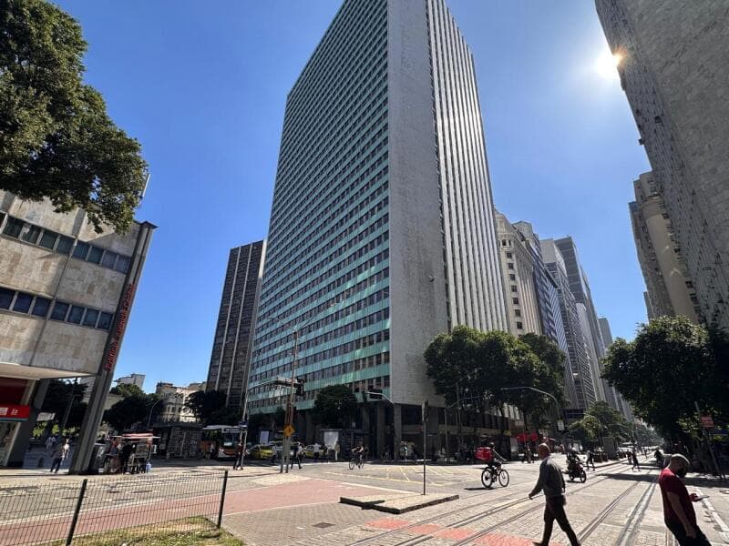 Comercial em leilão em Rio De Janeiro - RJ — LOTE 001 GRUPO DE SALAS 2016 DO EDIFÍCIO RODOLPHO DE PAOLI