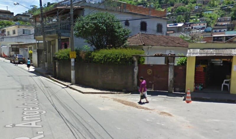 Foto 2 de 2: Casa em leilão em Petrópolis - RJ — LOTE 005 CASA NO BAIRRO INDEPENDÊNCIA - PETRÓPOLIS / RJ